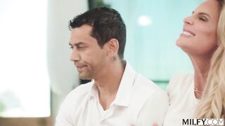 Milfy - Ainslee And Phoenix Marie - MILFs Show Pool Boy How To Fuck