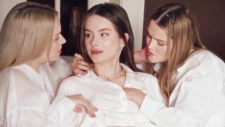 WowGirls - Dakota Dove Liz Ocean And Sonya Blaze - Wild Ride