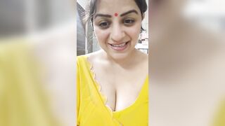 Instagram Influencer Vandana Pathak Live Showing Pink Bra Strap