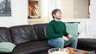 Yhivi Gets Anal Creampie