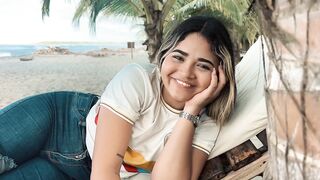 I Met a Girl on the Way to the Beach and She Took Me to Live Something I Didn't Expect