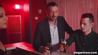 Mariska Gets Both Holes Filled