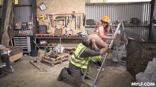 Construction MILF Drills Better Than Me - Denice K