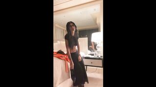 Mia Khalifa - Chat Video