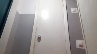 I seduced my stepmom to jerk us off at the same time