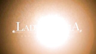 Lady Sonia wants to see you suck this cock