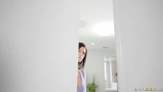 Rubbing The Robbers Dick - Lacey Bender | PornMedium.com