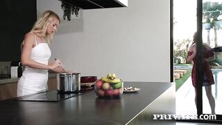 Two girlfriends seduced a guy into a passionate group sex ????